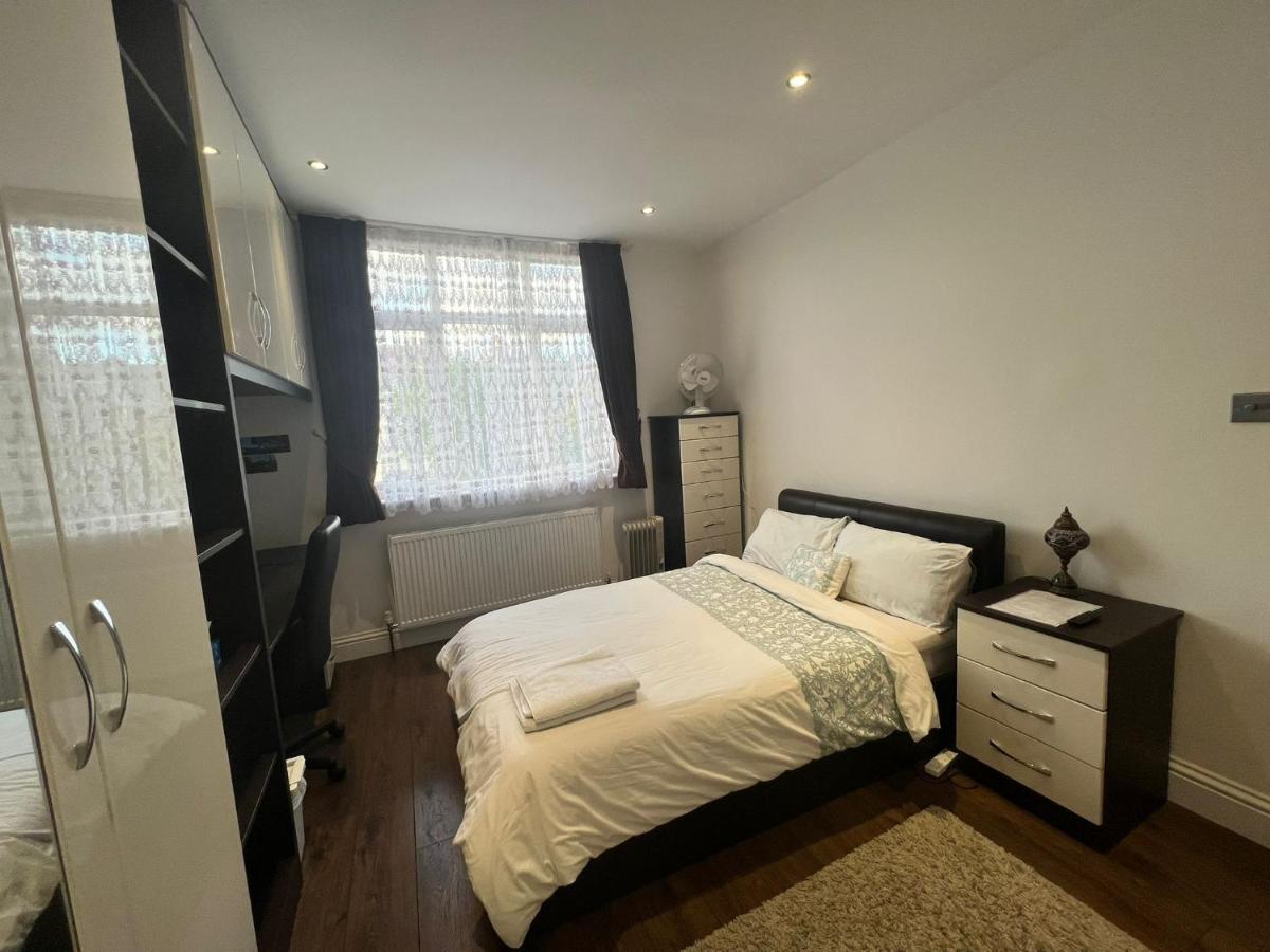 Deluxe Homestay Near Tottenham Hotspur Stadium Londra Dış mekan fotoğraf